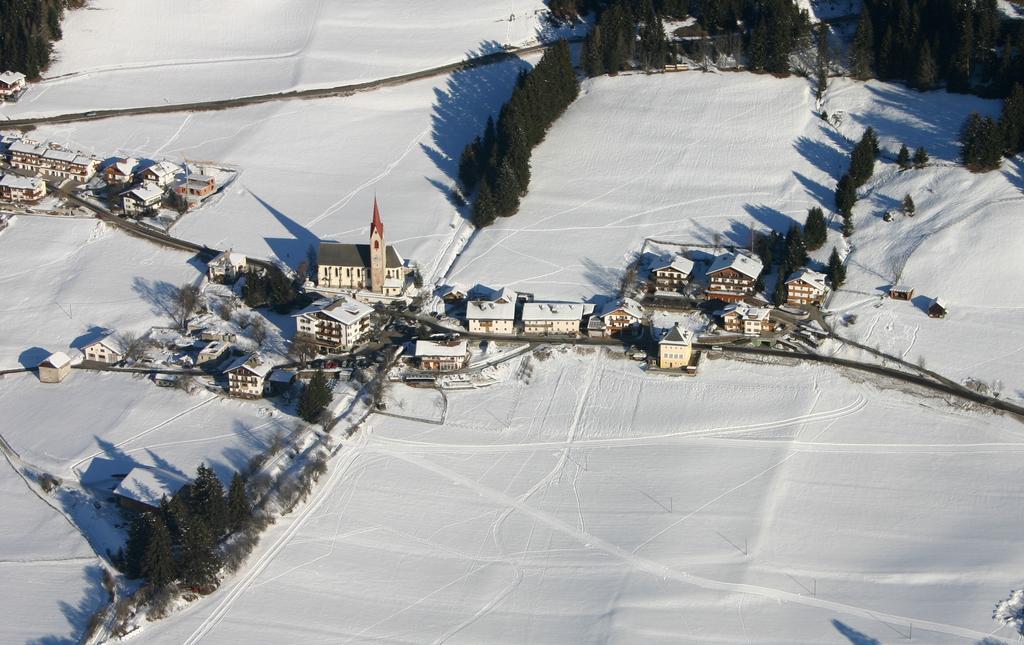 Garni B&B Sunnseitn Dobbiaco Esterno foto